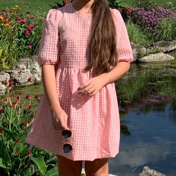 Pink mini dress with puff sleeves - Picture 9 of 9